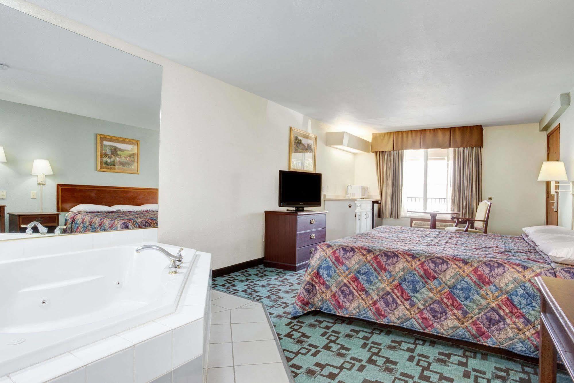Super 8 Creswell/South Eugene Hotell Eksteriør bilde